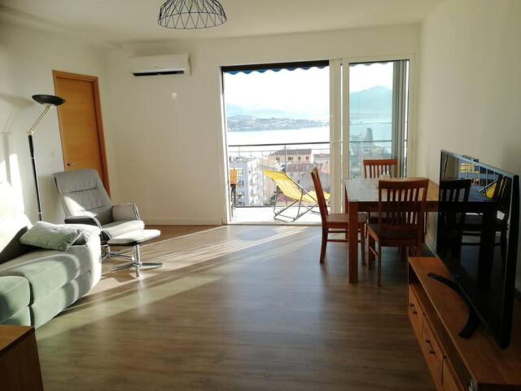 Centre Avec Vue Magnifique Sur Le Golfe D'ajaccio; Parking Privé. * Ajaccio (Corsica)